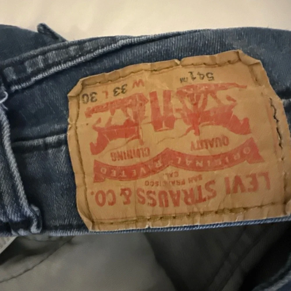 Levis 541 Jeans Mens 33 Medium Wash Denim Athletic taper Fit 33X30